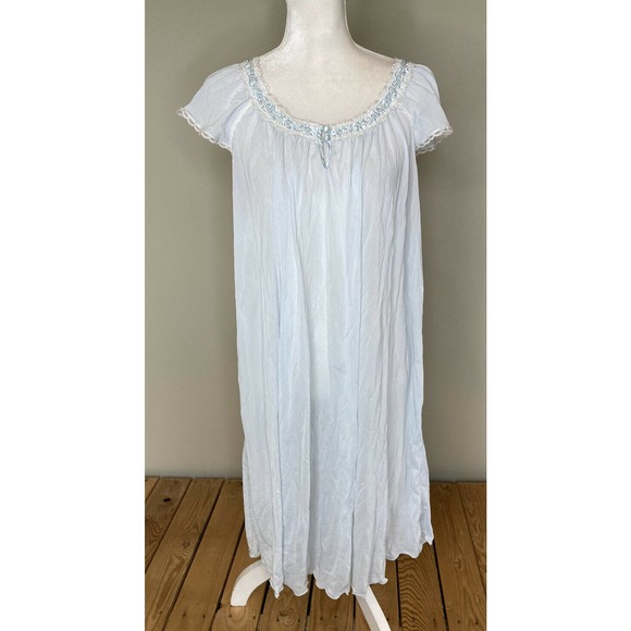 Vintage SILK ESSENCE Short Sleeve Nightgown Medium - Picture 1 of 7
